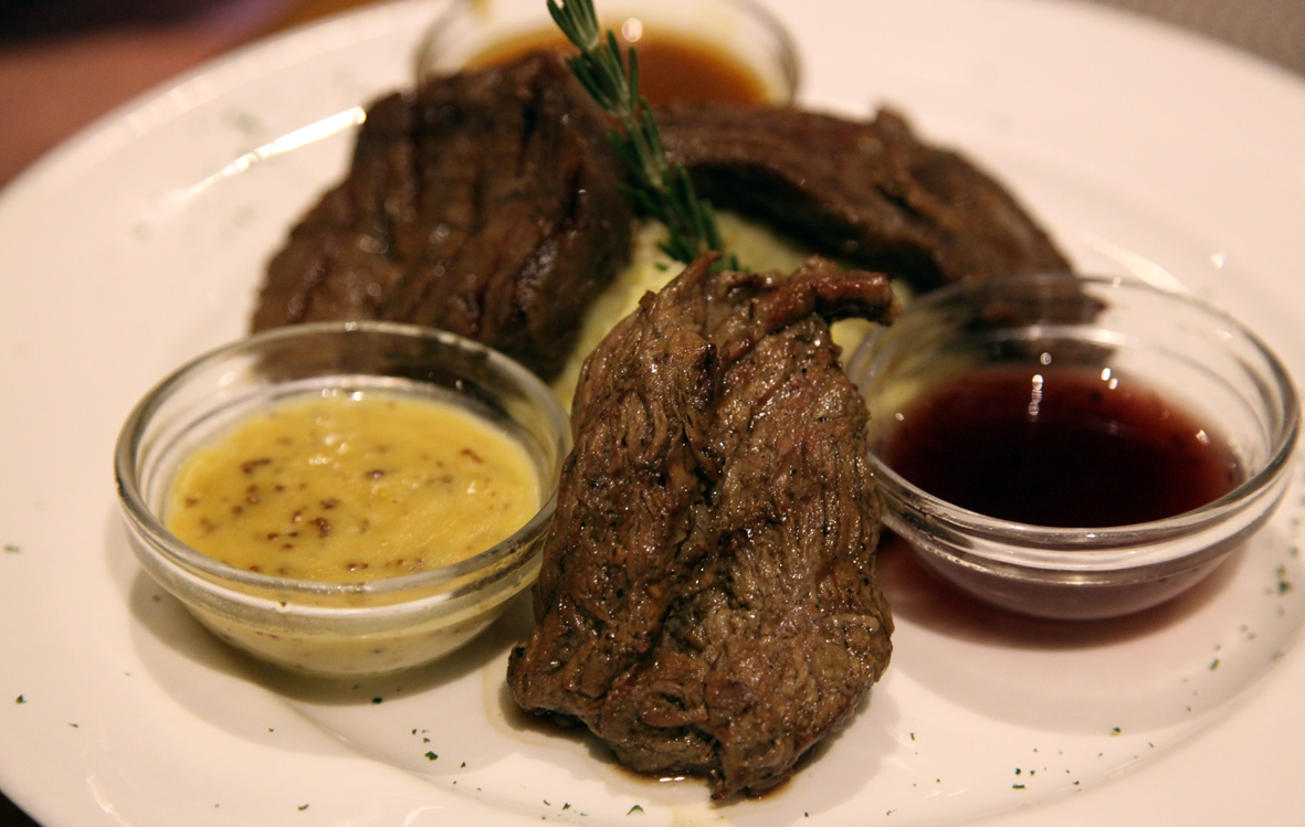 Trio van kudu-, struisvogel en rundsfilet.