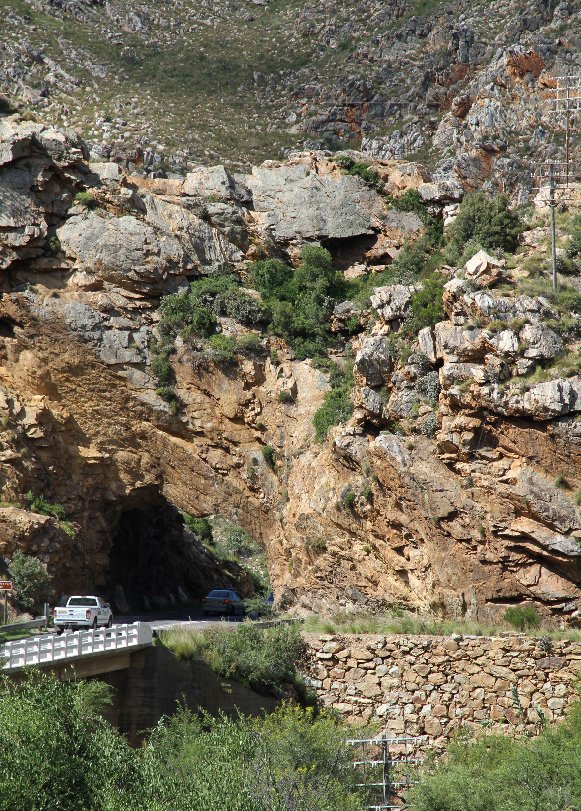 Tunnel door de Kochmanskloof.